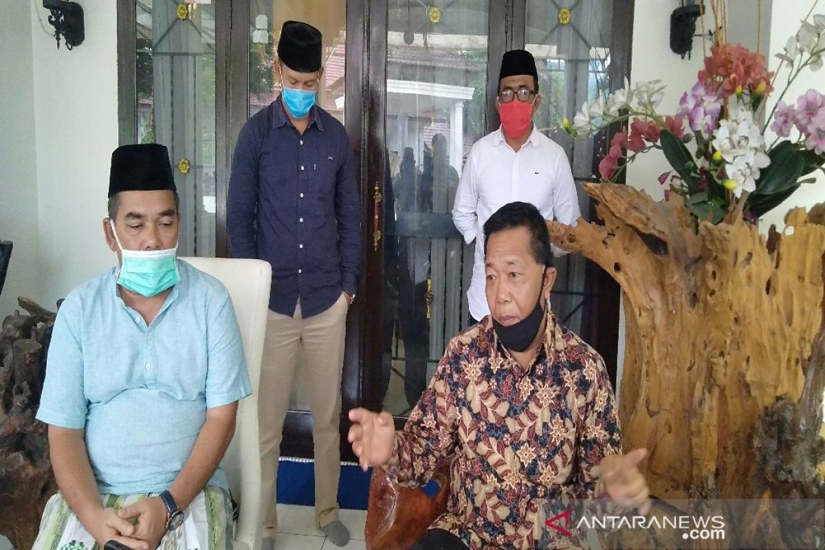 Dua pelaku perjalanan dari Jawa ke Madina reaktif COVID-19