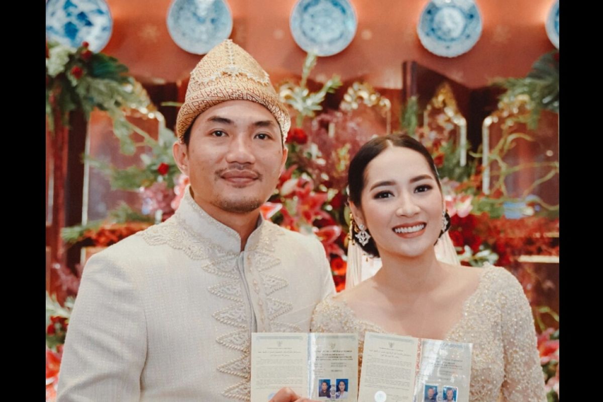 Niken Anjani resmi menikah dengan Adimaz Pramono
