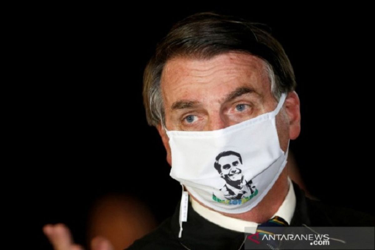 Tes ketiga, Presiden Brazil Jair Bolsonaro masih positif COVID-19