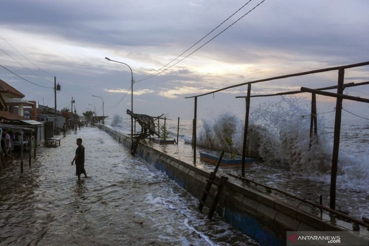 Peneliti: Banjir rob di utara Jawa bukan akibat gerhana bulan penumbra