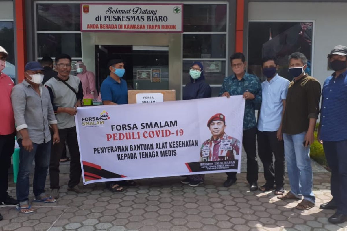 Forsa Smalam  Agam serahkan alat kesehatan ke Puskesmas