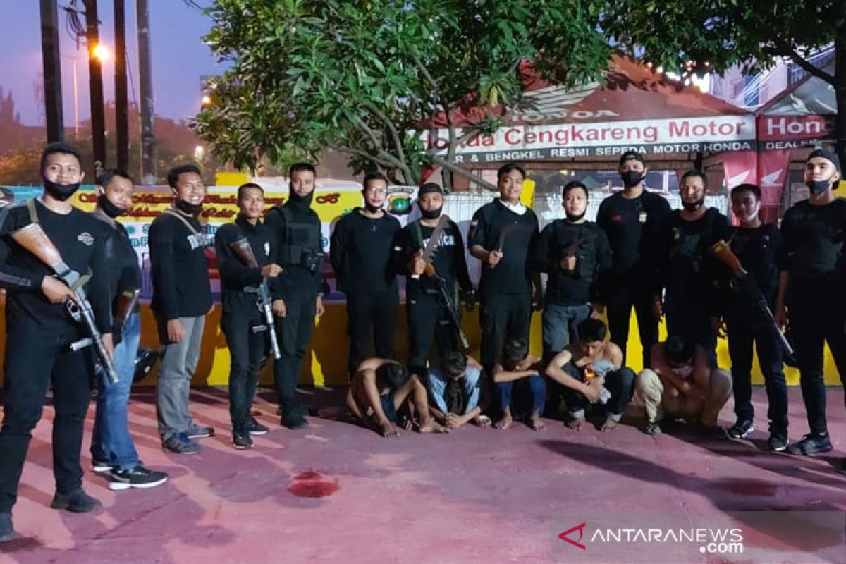 Polisi tangkap lima pemuda pelaku tawuran di Cengkareng