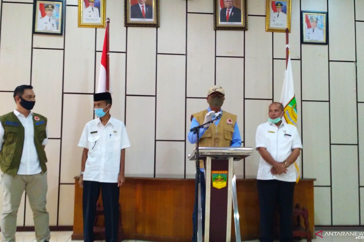 Tambahan pasien positif COVID-19 Solok Selatan merupakan istri pejabat, keduanya diisolasi mandiri di rumah