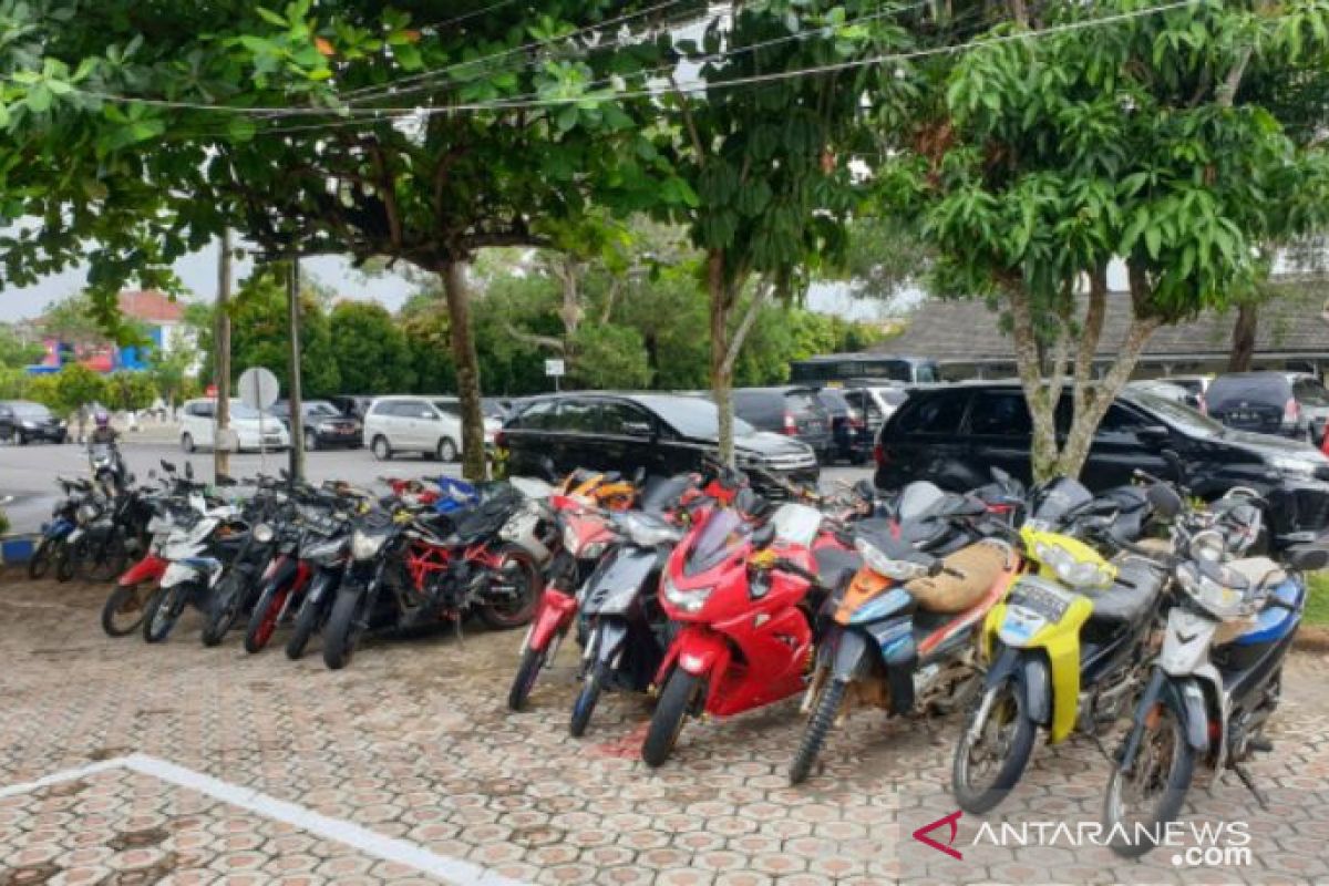 Ditlantas Babel amankan puluhan sepeda motor berknalpot brong