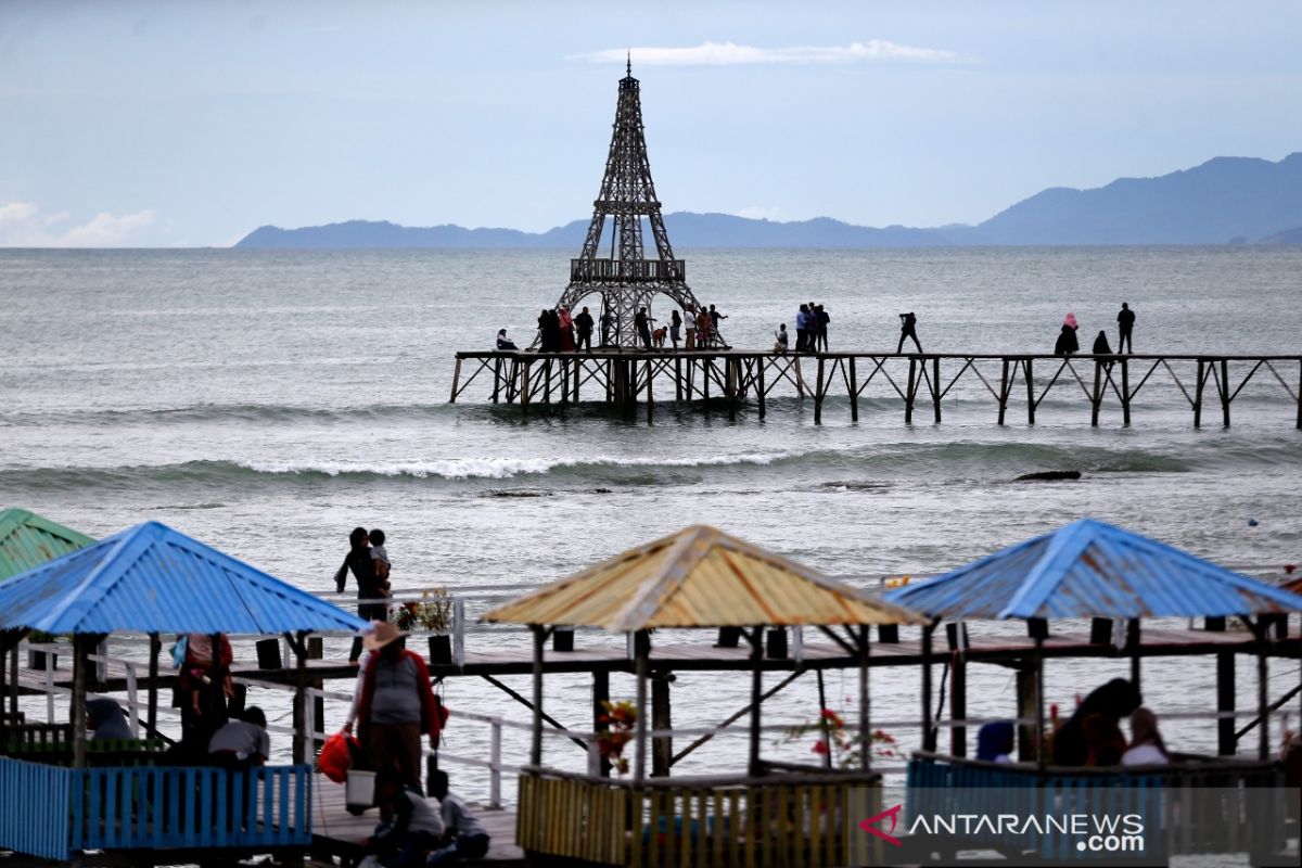 Wisatawan abaikan protokol kesehatan COVID-19