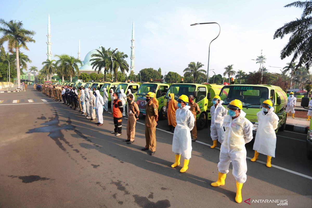 Pemkot Tangerang gelar penyemprotan disinfektanmassal di masa transisi