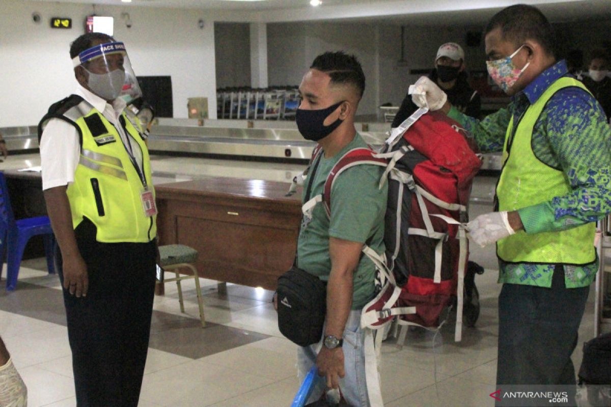 Bandara El Tari selesaikan protokol kesehatan sambut normal baru