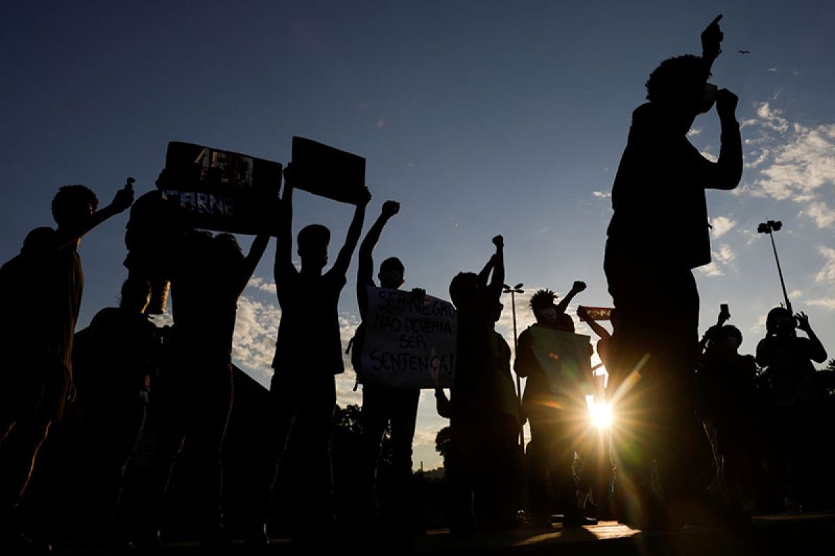 Puluhan ribu warga Brasil turun ke jalan protes RUU amnesti