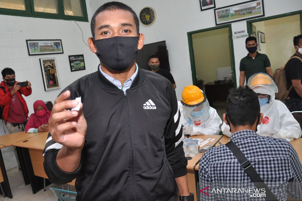 Pemain, pelatih dan manajemen PSMS Medan jalani "rapid test" COVID-19