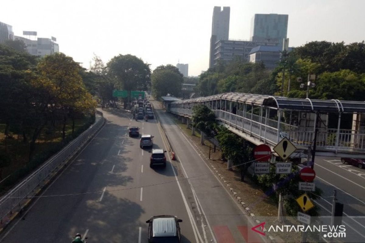 Hari pertama PSBB transisi, arus Lalu Lintas Jakarta ramai lancar