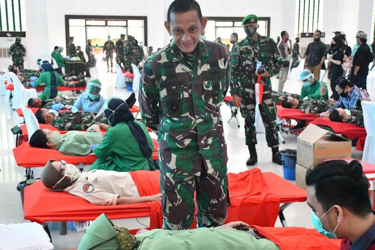 Kodam I/BB sambut HUT ke-70 dengan donor darah