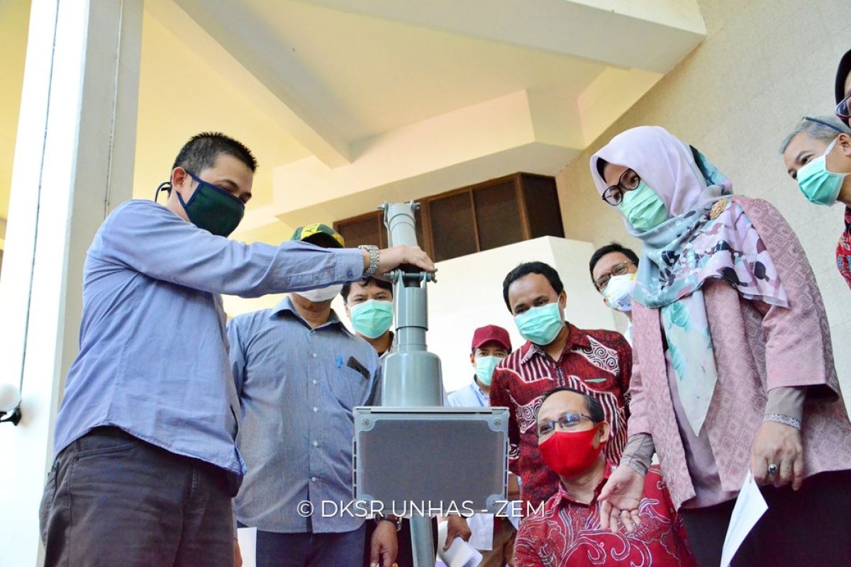 FKG dan FT Unhas luncurkan e-magic uh1 pembersih aerosol atasi COVID-19