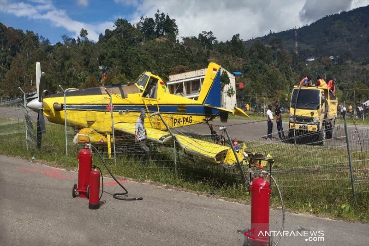 Pesawat Pelita Air tergelicir di Bandara Karubaga Papua