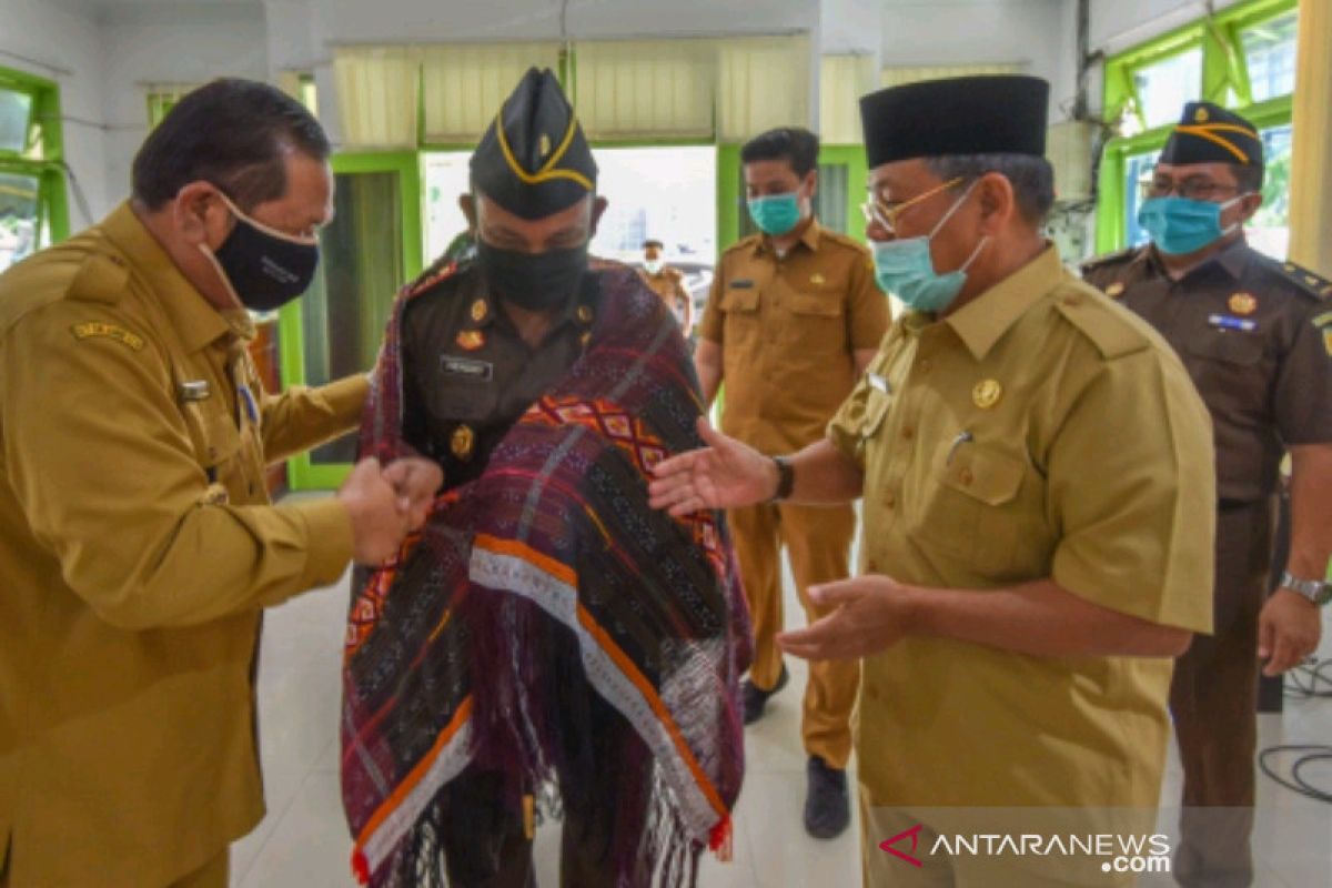 Wali Kota Padangsidimpuan sambut Kejari Hendri Silitonga