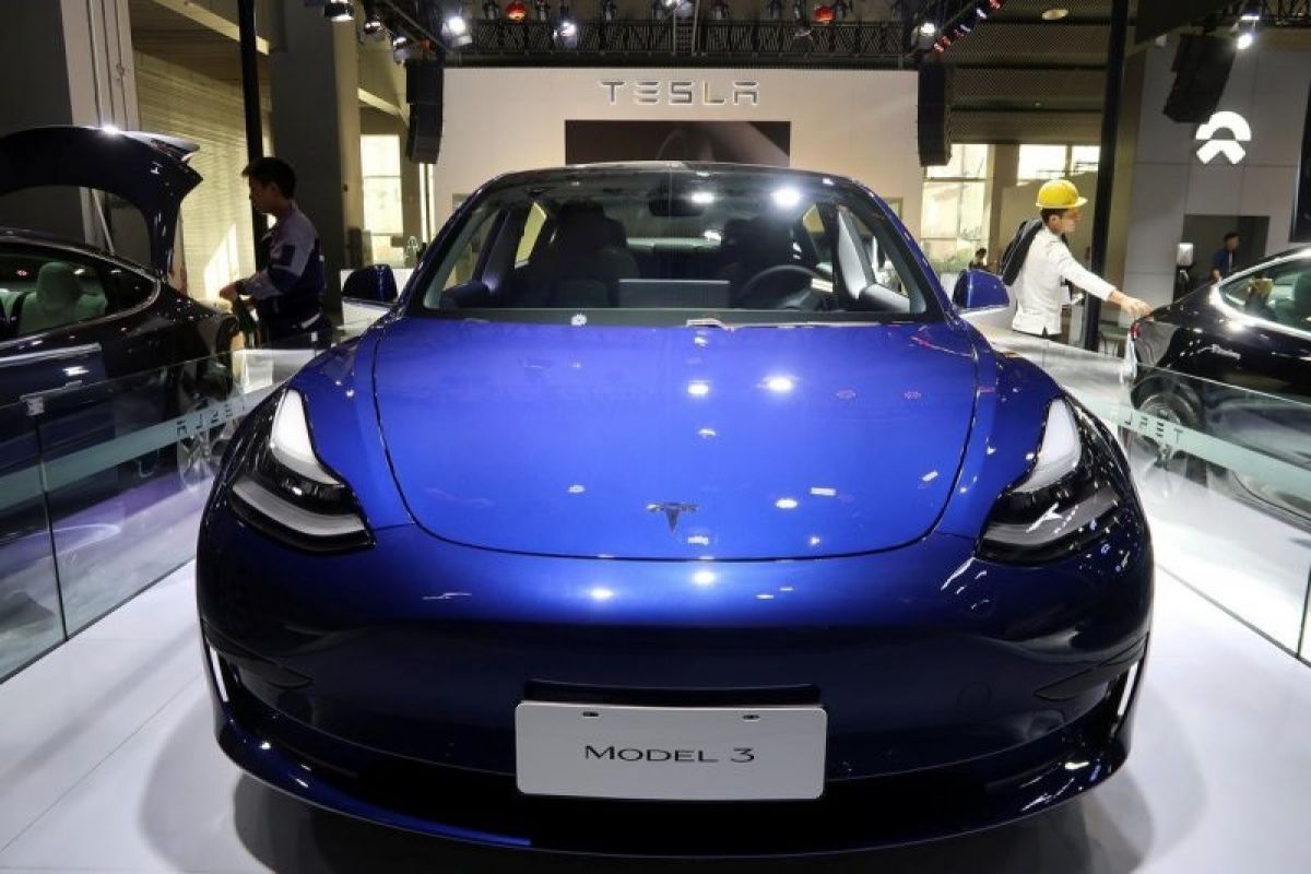 Belasan ribu Tesla Model 3 berhasil terjual dalam sebulan