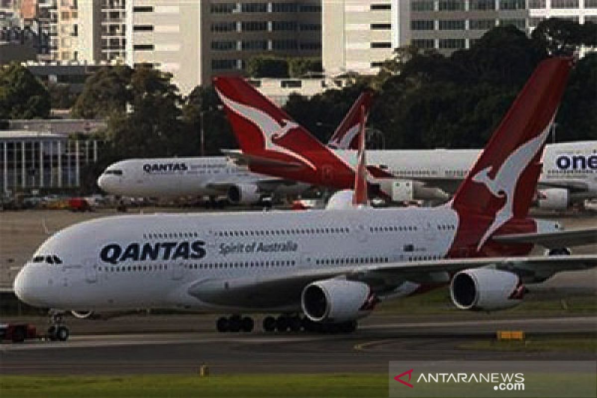 Saham Australia naik tipis, saham Qantas anjlok membebani bursa