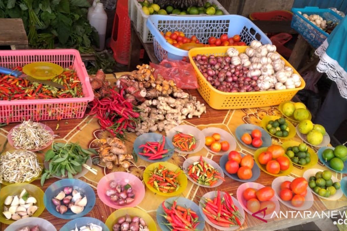 Harga bawang merah di Teluk Wondama melonjak hingga Rp100.000/kg