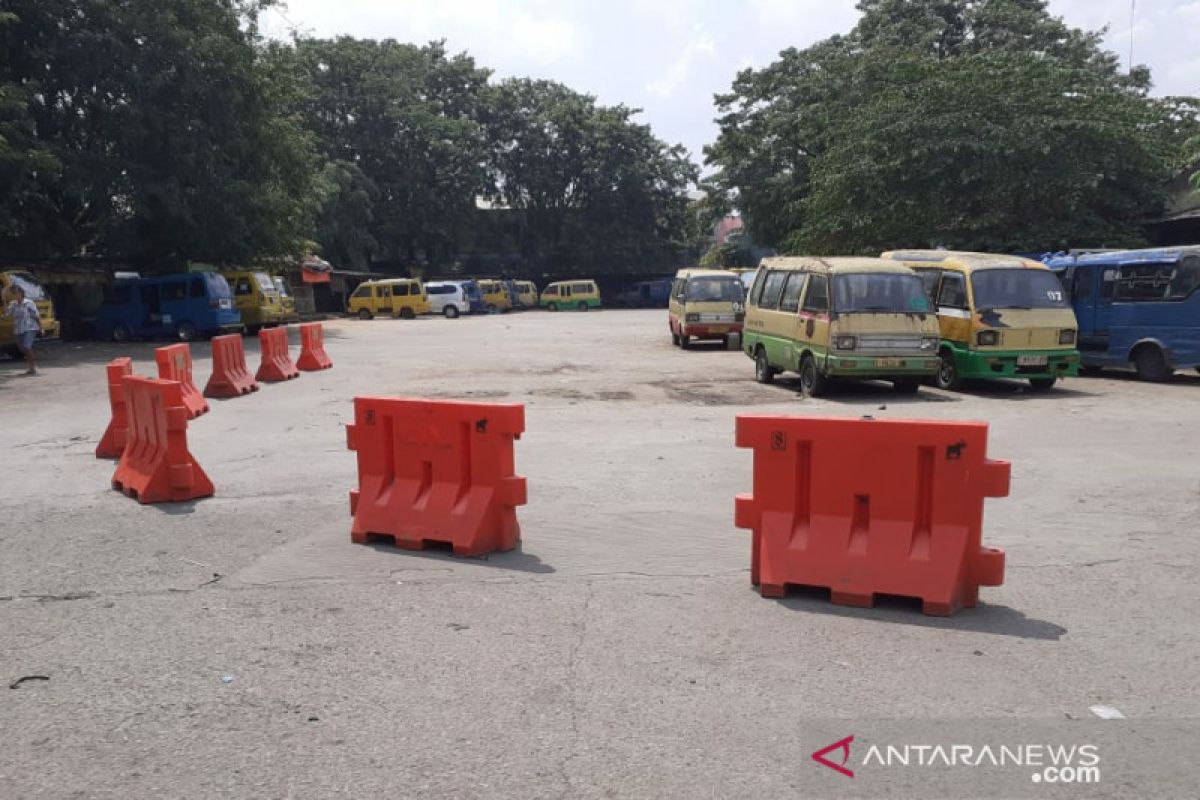 Masih banyak sopir angkot Karawang melanggar protokol kesehatan