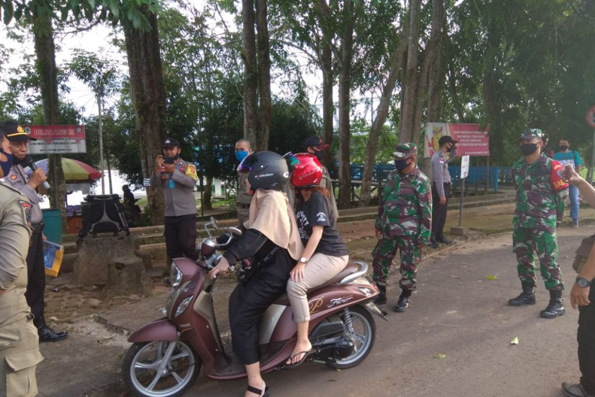 Warga minta petugas tertibkan pegawai nongkrong pada jam kerja