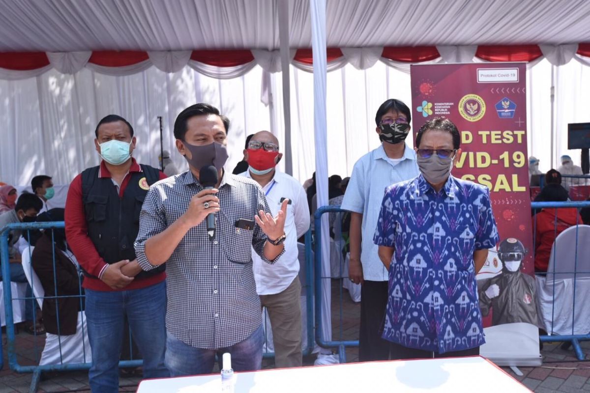 Ketua Yayasan DHD 45 ajak warga Surabaya berani lawan COVID-19