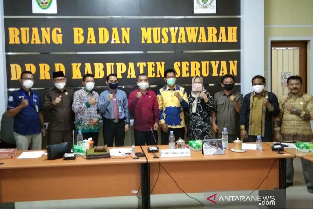 Legislator Seruyan pertanyakan kesulitan Bank Kalteng berkembang