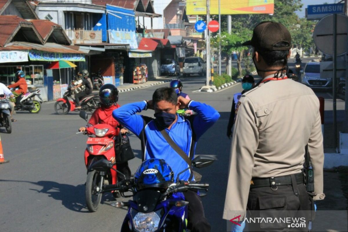 Kasus COVID 19 melonjak, pemakaian masker digalakan