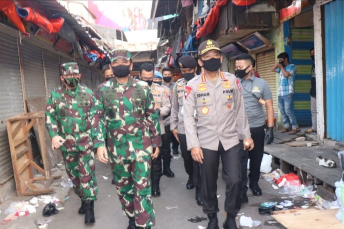 Panglima TNI-Kapolri tinjau Pasar Tanah Abang