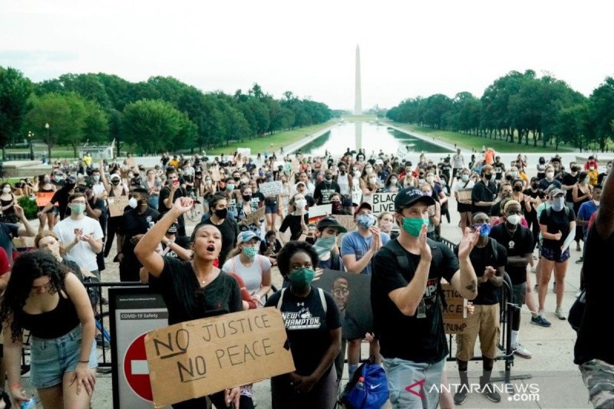 Washington minta pengunjuk rasa antirasisme agar lakukan tes COVID-19
