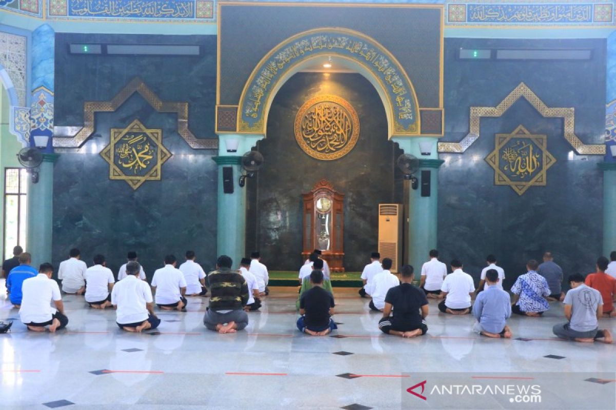 Masjid Raya Al Azhom Tangerang sudah bisa selenggarakan shalat berjamaah