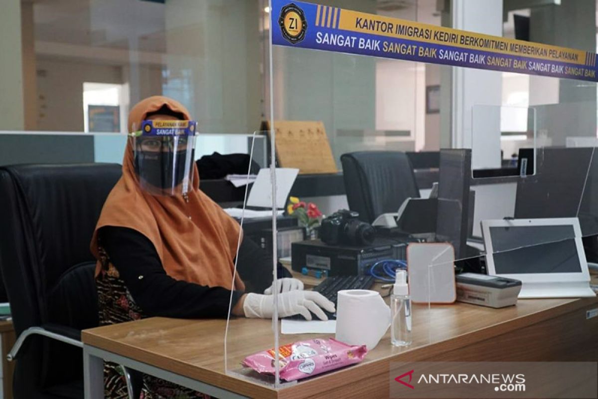 Kantor Imigrasi mulai buka antrean pelayanan paspor lewat aplikasi