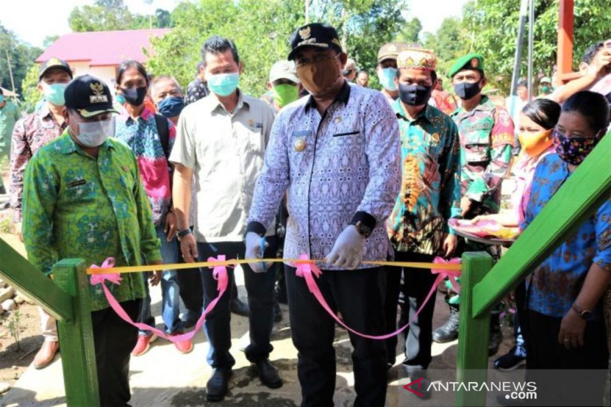 Bupati Mahakam Ulu minta masyarakat jaga dan  pelihara aset desa