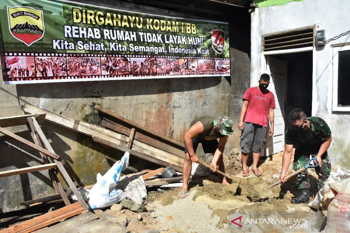 Korem 023/KS bedah rumah warga kurang mampu di Sibolga