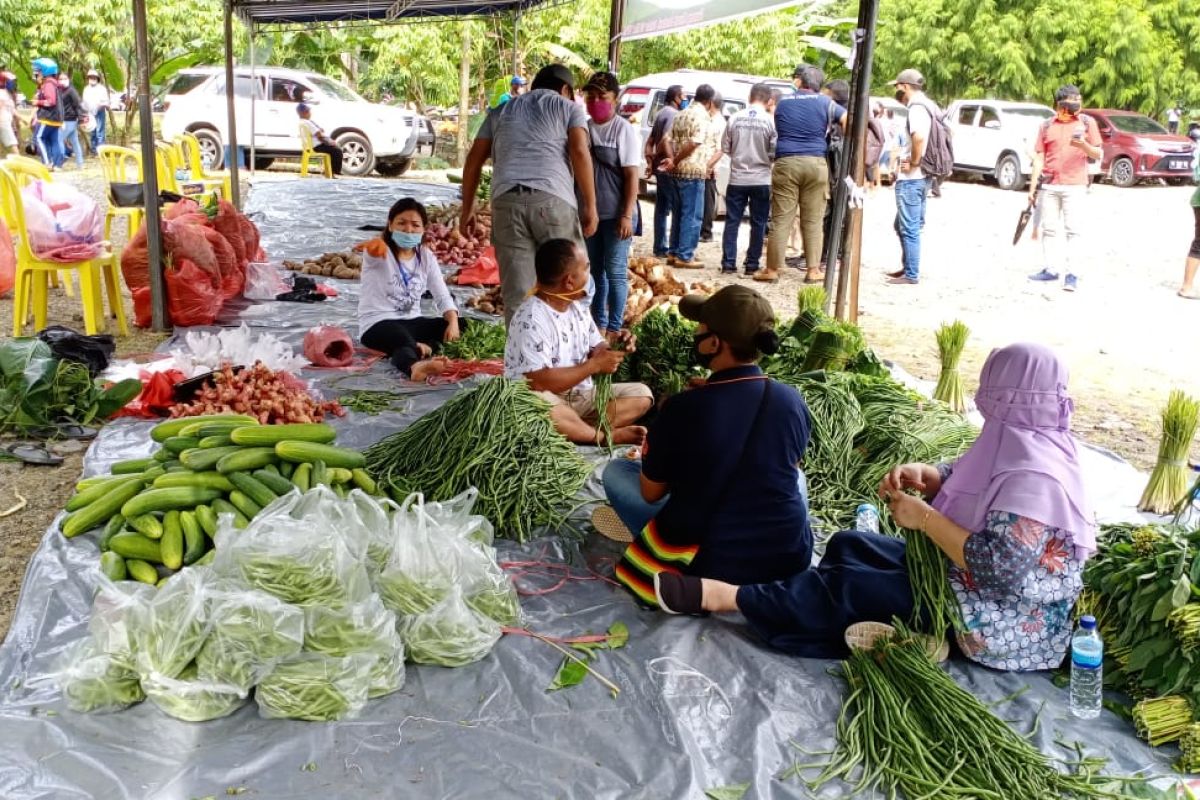 Harga sejumlah bahan kebutuhan pokok di Pasar Phara Sentani normal