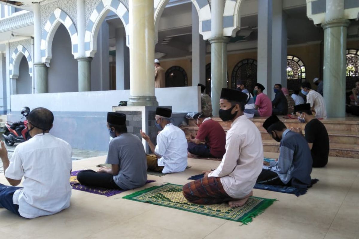 Masjid di Lombok Tengah mulai gelar Salat Jumat serentak perdana