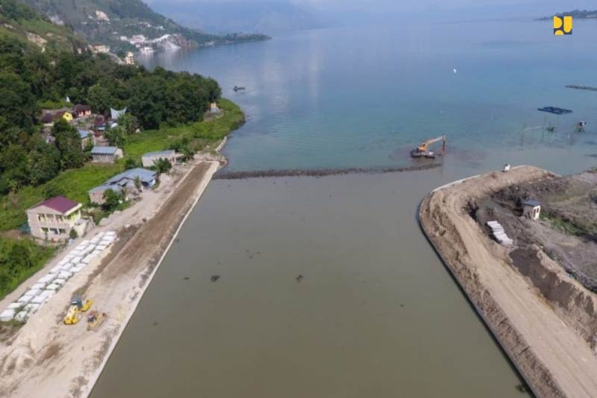 Luhut: Pandemi bukan halangan pengembangan kawasan Danau Toba