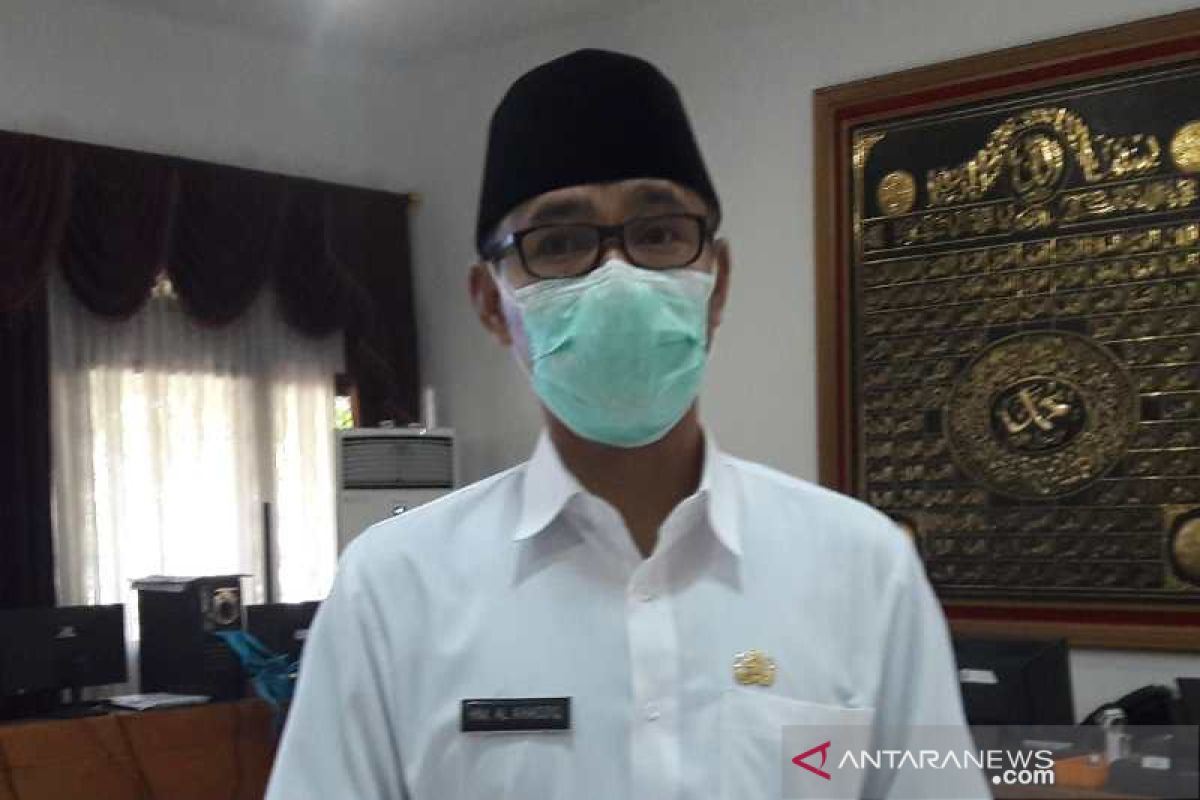 Lima pasar di Temanggung ditutup, disemprot disinfektan