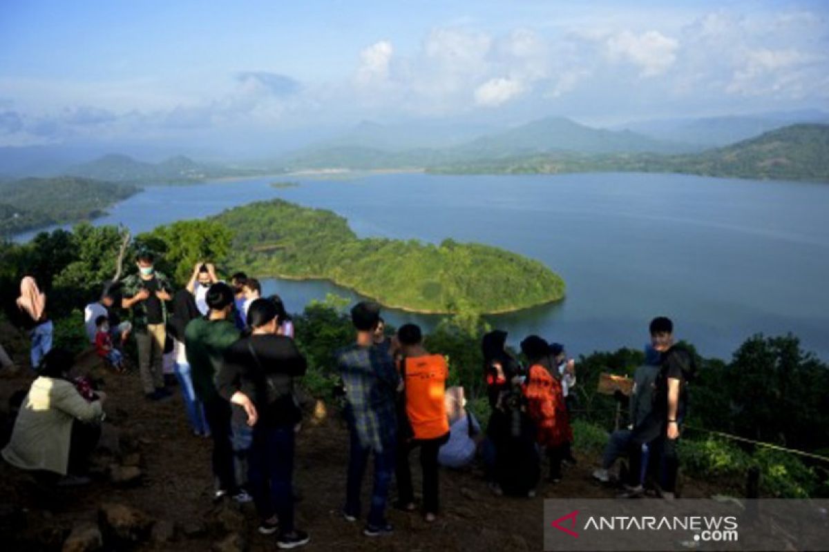 Wisata alam Bukit Bolangi Gowa