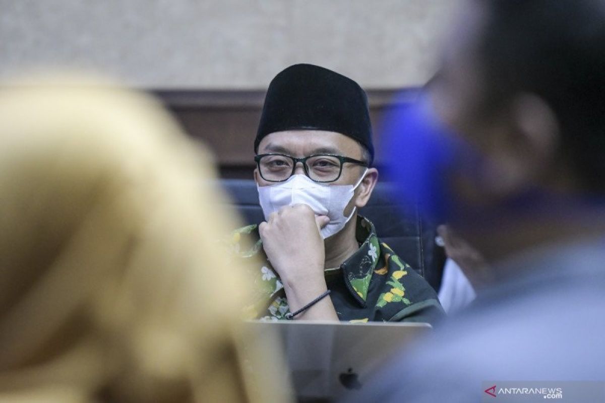 Imam Nahrawi dituntut 10 tahun penjara