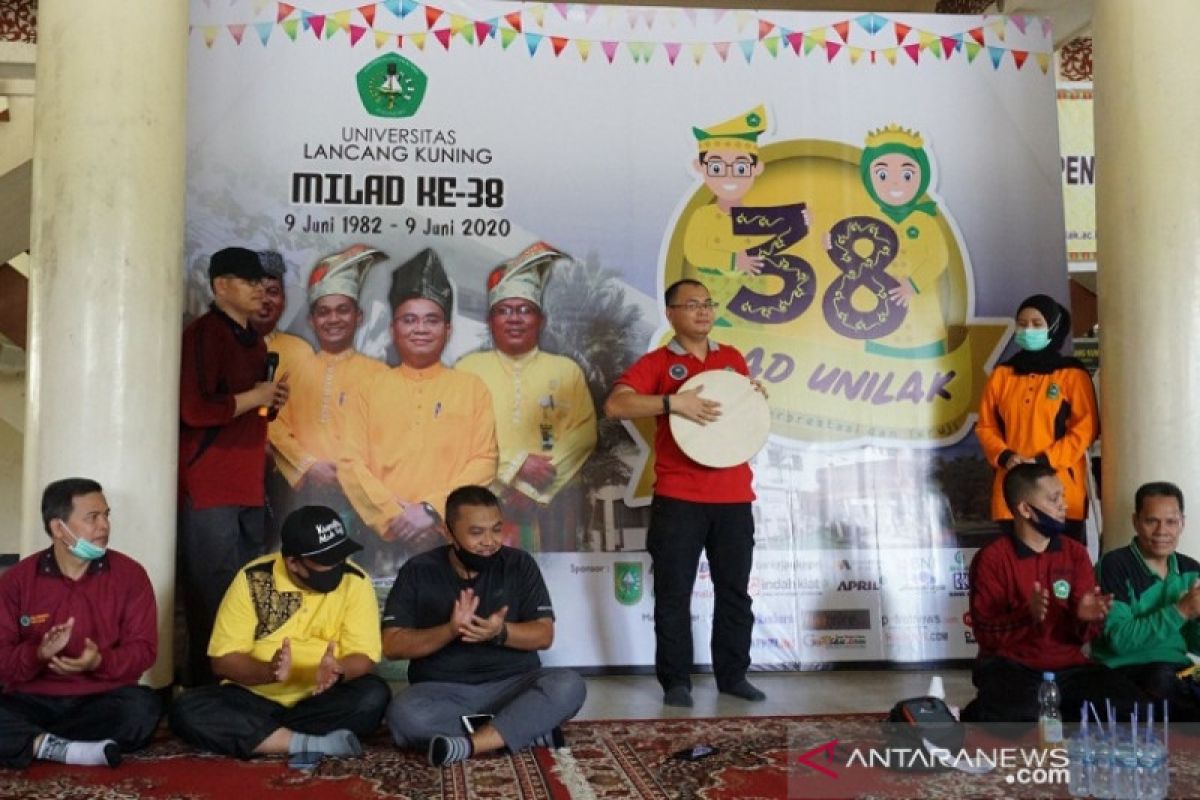 Di milad Ke 38, Unilak peringkat 2 PTS di Riau, Rektor komit majukan kampus