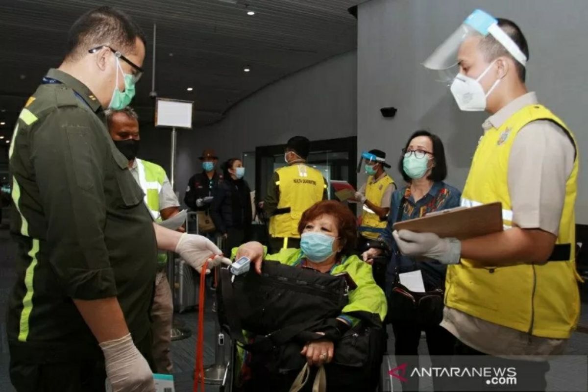 Volume penumpang pesawat mulai naik di bandara AP II