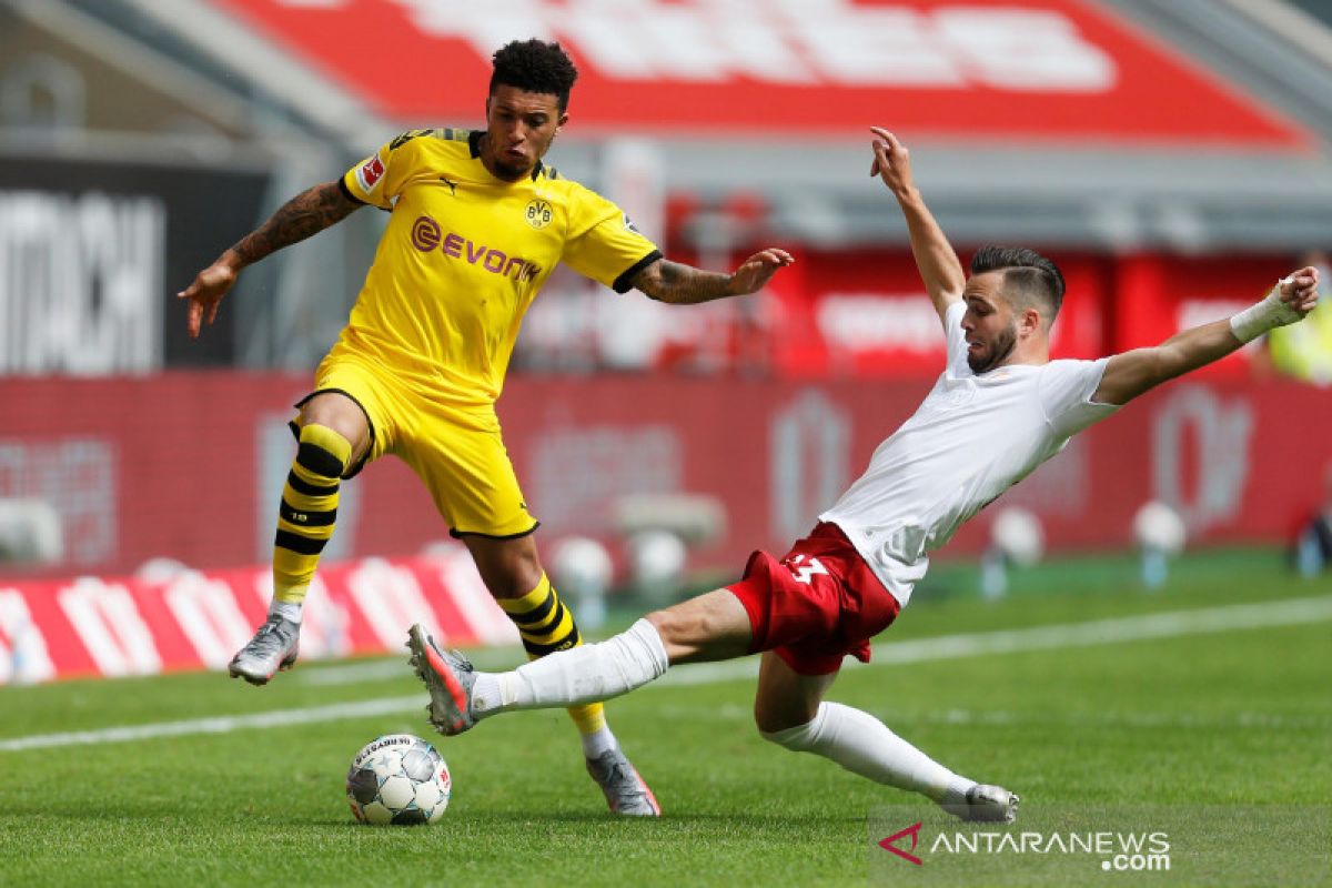 Borussia Dortmund tidak akan diskon harga transfer Jadon Sancho