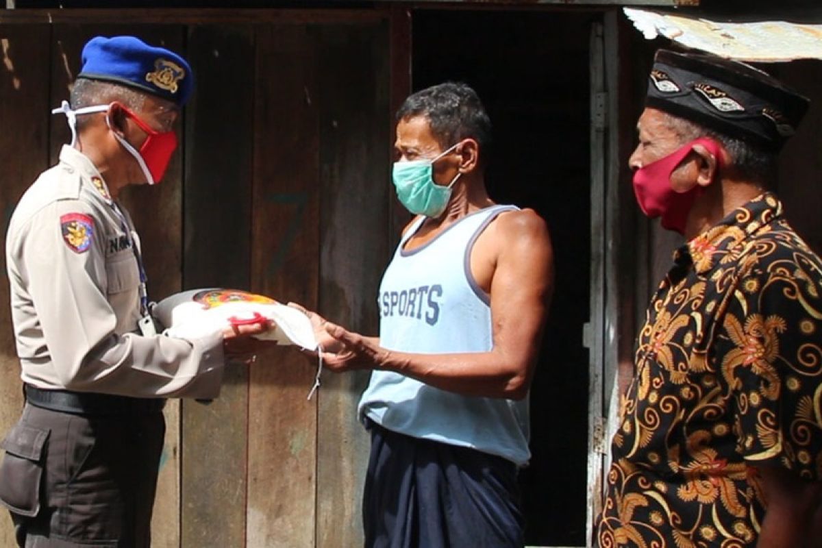 Ratusan nelayan terima bantuan COVID-19 dari Polda Aceh