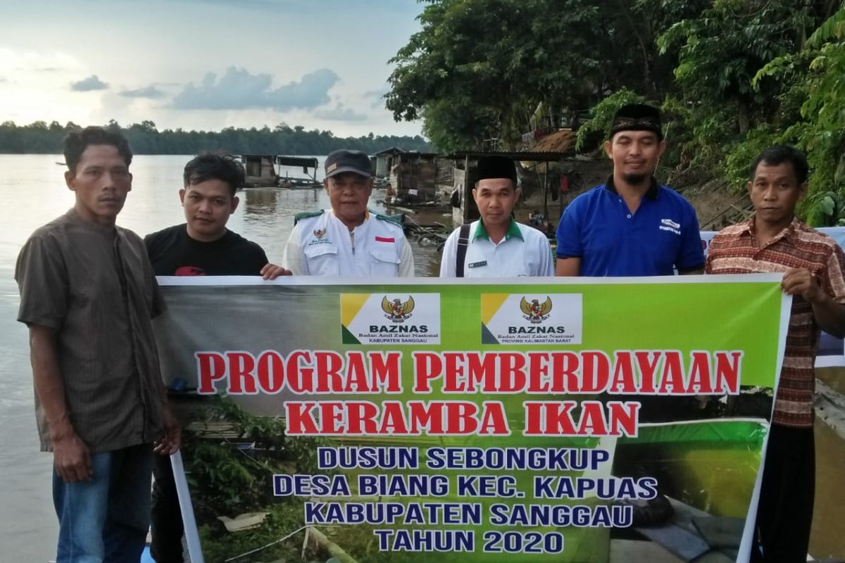 Baznas sumbang keramba dan listrik tenaga surya ke Dusun Sebongkup