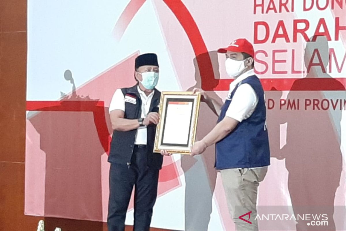 PMI ambil plasma konvalesen penyintas untuk obati pasien positif