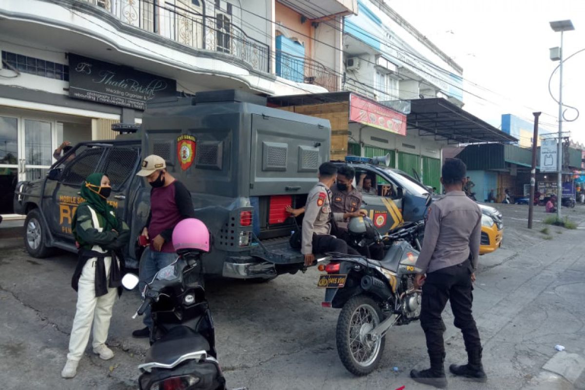 Polres Mimika siagakan 60 anggota di Jalan Busiri Sempan cegah keributan