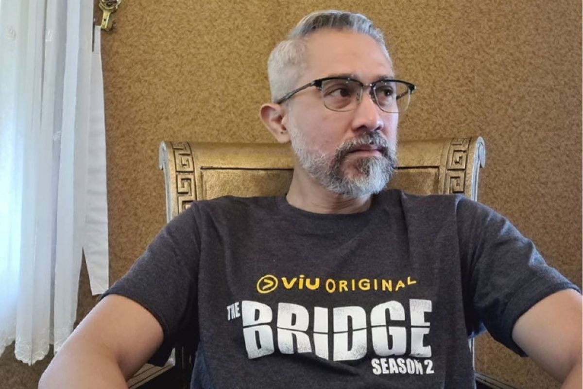 Butuh tempat belajar baru, Lukman Sardi tertarik main di "The Bridge"