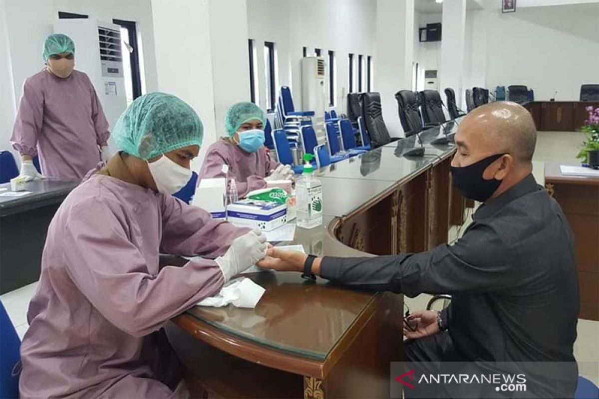 Hasil tes cepat anggota DPRD Barito Utara non reaktif