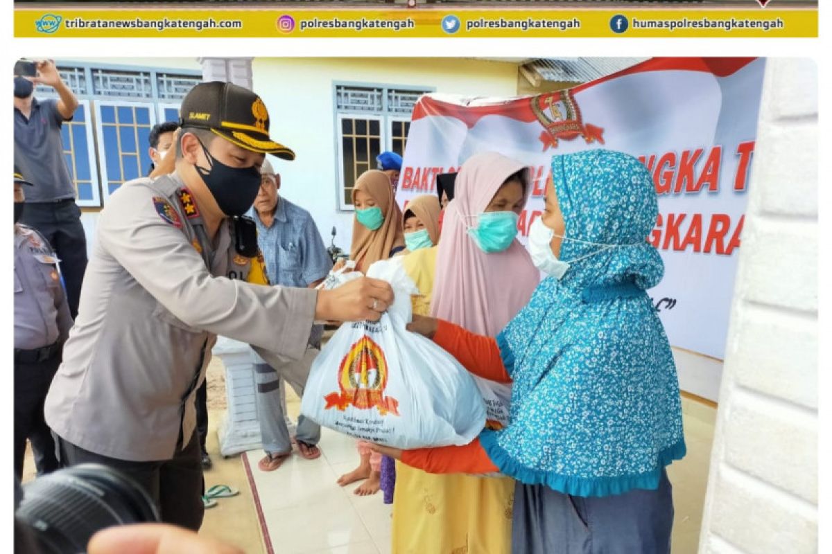 Polres Bangka Tengah bagikan 400 paket sembako