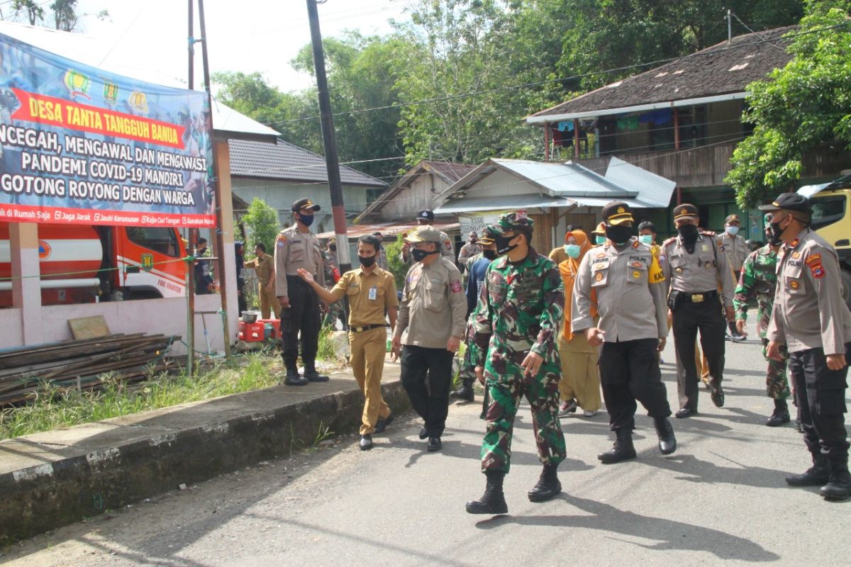 Forkopimda cek kesiapan Posko desa tangguh pencegahan COVID - 19