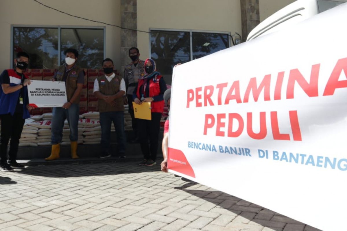 Pertamina peduli salurkan bantuan kepada korban banjir di Bantaeng